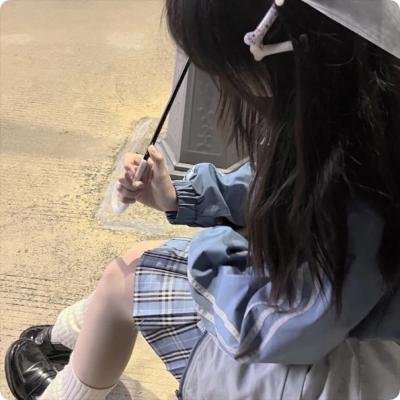 折纸校服番外海报